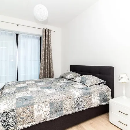 Kalaranna 8 * Tallinn